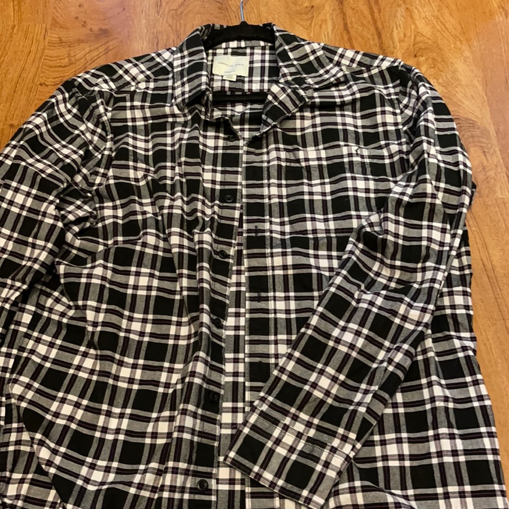 Men’s American Eagle Button Up Medium